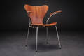 Arne Jacobsen. 7er armstol, model 3207, teaktræ 
