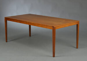 Sofabord af teaktræ