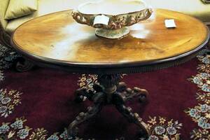 Salongsbord, Valnöt