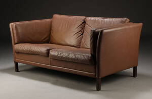 Dansk møbelproducent. To-pers. sofa 