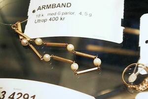 Armband, 18 k. med 6 pärlor