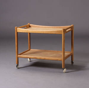 H. J. Wegner. Serveringsvogn rullebord, egetræ