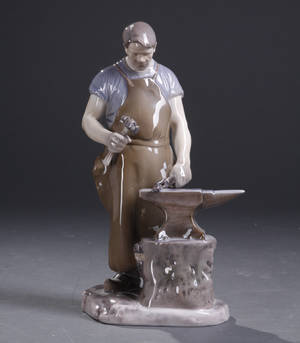 Bing  Grøndahl. Figur af stentøj. Smeden nr. 2225