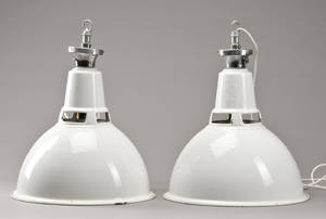 Par engelske pendler af emaljeret metal 2