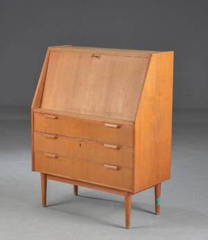 Sekretær af teaktræ