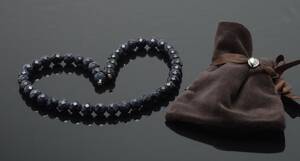 Ole Lynggaard, kæde med facetslebne goldstone