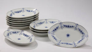 Bing  Grøndahl. Empire, 11 ovale fade af porcelæn 11