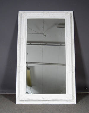 Stort figurspejl i ramme af hvidmalet træ 200x120 cm