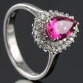 Rubelite og diamant ring.