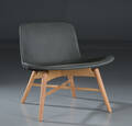 Rune Krøjgaard og Knut Bendik Humlevik. Langue Original Lounge Chair, læder