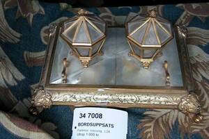 Bordsuppsats, Pärlemormässing