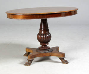 Salonbord på firpasfod, 1800-tallet