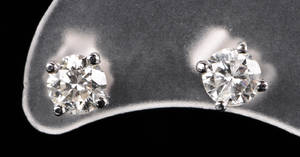 Brillantørestikker - ca. 0.86 ct. 2