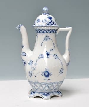 Kgl. P Musselmalet helblonde kaffekande