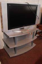 Flat-TV Diboss 32 med bänk