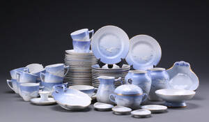 Bing  Grøndahl. Mågestellet kaffeservice af porcelæn med guldkant 89
