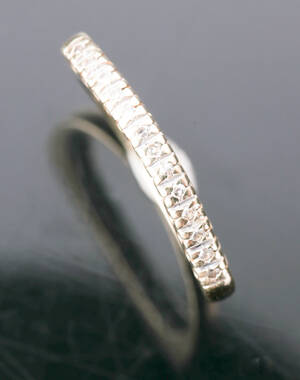 Ring i guld 14 kt med brillanter