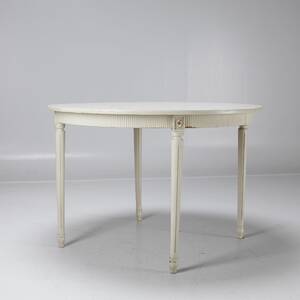 Bord gustaviansk stil