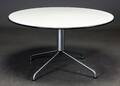 Vico Magistretti for Fritz Hansen. Bord med plade af hvid laminat 
