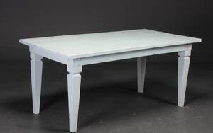 Spisebord af bemalet træ Denne vare er sat til omsalg under nyt varenummer 5052272