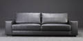 Moderne trepersoners sofa betrukket med sort læder, model Madrid