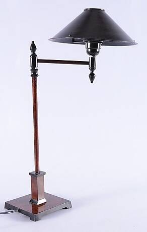 BORDSLAMPA, metall, 1900-talets andra hälft.