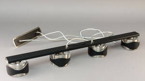 Ubekendt , loftlampe med fire lyskilder. Denne vare er sat til omsalg under nyt varenummer 4183263