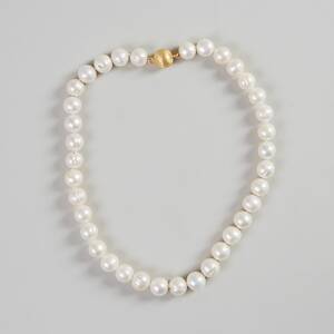 Collier odlade sötvattenspärlor