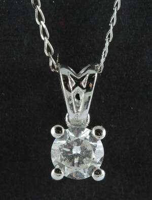 Pendant in 14k with a brilliant cut diamond 0.35 ct This lot has been put up for resale under the new lot no. rnrn4770797
