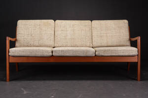 Ole Wanscher. Tre-pers. sofa af teak, Senator serien, model 166