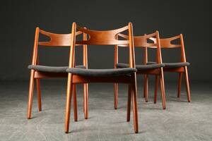 Hans J. Wegner. Fire Savbukkestole af teaktræ, model CH-29 4 