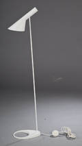Arne Jacobsen. AJ standerlampe