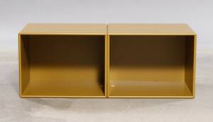 Peter J. Lassen. To Montana moduler model 6141, dybde 38 2