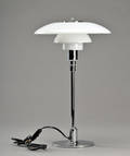 Poul Henningsen 1894 - 1967. PH 32 bordlampe.