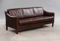 Dansk møbelproducent. Tre-pers sofa i læder