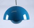 Verner Panton. To Flower Pot pendler af emaljeret blå metal. 2 