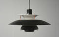 Poul Henningsen. PH 5 pendel, sortlakeret med detaljer  