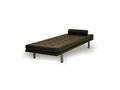 COUZ 173 Daybed med krydsfiner ramme og ben i metal.