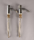 Arne Jacobsen 1902-1971. To Vola armature af forkromet metal   Hansgrohe Axor armatur2