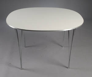 Piet Hein 1905-1996 og Bruno Mathsson 1907-1988. Supercirkulært spisebord