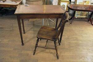 Skrivbord , Stol