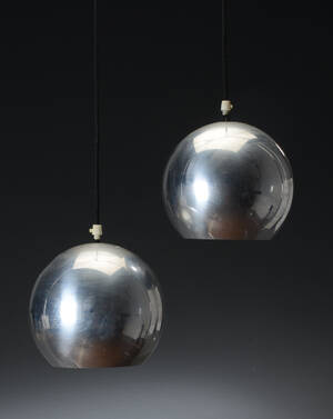 To kugleformet pendler af forkromet metal 2