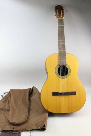 Gitarr Bjärton