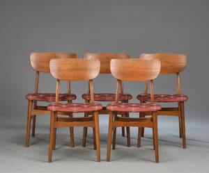 Møbelproducent. Fem stole af egetræ