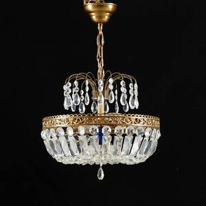 Ljuskrona med prismor