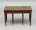 SIDEBOARD, med 2 utdragbara konsoler, engelsk stil, 1900-tal.