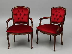 KARMSTOLAR, ett par, rokokostil, 1900-tal.