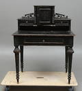 SKRIVBORD MED UPPSATS, 1800-talets senare hälft.