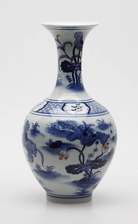 VAS, porslin, ostindisk, 1900-tal.