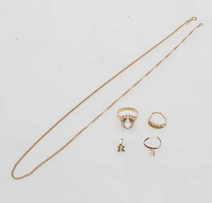 GULDSMYCKEN, 18k guld, total vikt ca 9,3 gr.